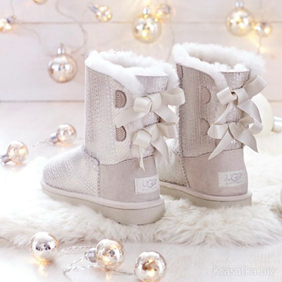  UGG