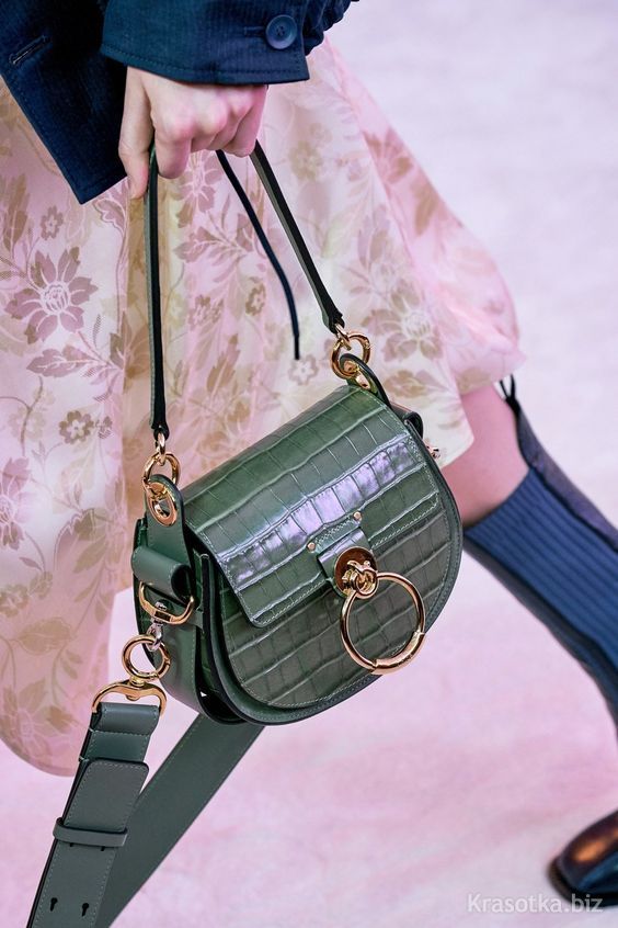 Современная и модная женская сумка 2019