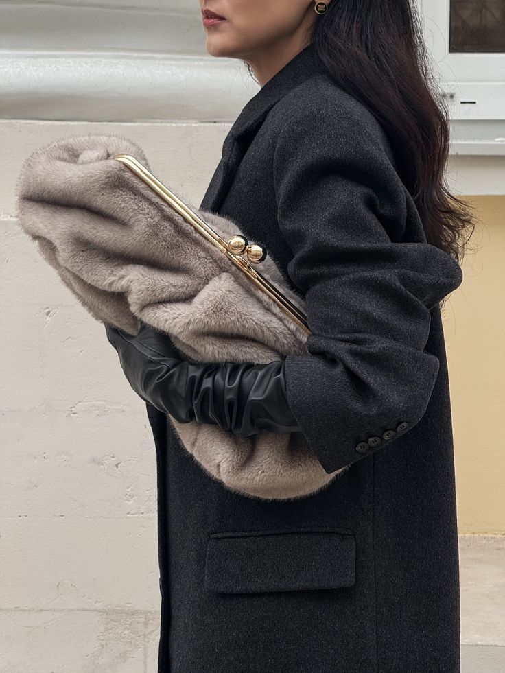 Меховые аксессуары Меховые аксессуары