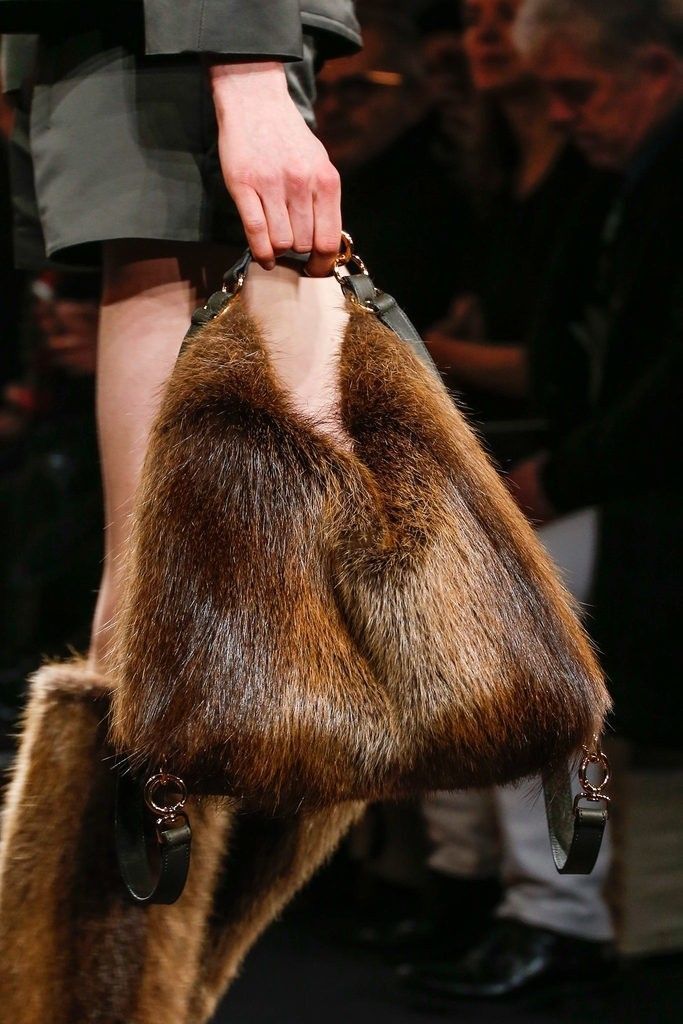 Меховые аксессуары Меховые аксессуары